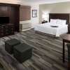 Отель Hampton Inn & Suites Omaha-Downtown, фото 20