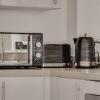 Отель Pass the Keys Modern 2 Bedroom Apartment Manchester Media City, фото 13
