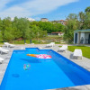 Отель Sweet Retreat-Buna Riverside with pool, фото 12
