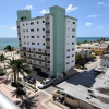 Отель Spectacular 1 Bed Plus Den On To The Amazing Hollywood Beach, фото 20