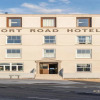 Отель Fort Road Hotel, фото 1