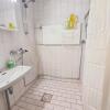 Отель Spacious 4-room apartment in city center, фото 2