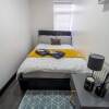 Отель Modern Cosy Studio Available, фото 2