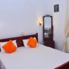 Отель Mali Guest House в Хиккадуве