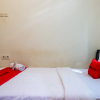 Отель RedDoorz @ Mahameru Residence Yogyakarta, фото 17