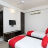 Отель OYO 18931 Flagship Azad Square Medanta, фото 7