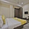 Отель OYO 6949 New Rajdhani Hotel, фото 2