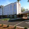 Отель Hampton Inn & Suites Charlotte Airport, фото 19