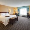 Отель Hampton Inn & Suites by Hilton Toronto Airport, фото 27