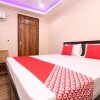 Отель 3bros by OYO Rooms, фото 2