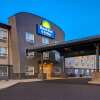 Отель Days Inn & Suites by Wyndham Yorkton, фото 15