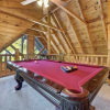 Отель Wilderness Theater and Lodge 3 Bedroom Home with Hot Tub, фото 7