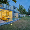 Отель Modern 4 BR villa-golf view for family, фото 13