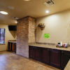 Отель OYO Pinewood Inn & Suites Silsbee, фото 11