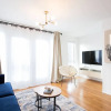 Отель Fresh & Styled 2 Bedroom Apt in Mile End, фото 11