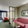Отель Comfort Suites Williamsburg Historic Area, фото 3