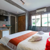 Отель ZEN Rooms Roundabout Karon Beach, фото 23