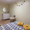 Отель Excelent apartment with garden and free parking, фото 13