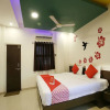 Отель OYO 11548 Hotel Mrunal Palace, фото 13