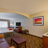 Отель Holiday Inn Express Hotel & Suites Salina, фото 5