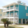 Отель Hayley House Beachside 12 Four Bedroom Vacation Home, фото 21