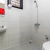 Отель RedDoorz Plus near Trisakti University, фото 4