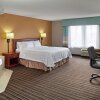 Отель Hampton Inn & Suites by Hilton Toronto Airport, фото 29