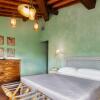 Отель Villa just 14 km to Florence, 8 bedrooms. Private garden, pool heated and Wi-Fi!-La Leopoldina, фото 37