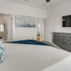 Отель Spacious 4BR With 2 Master Suites, Golf Cart, .3 Miles to Beach - Sleeps 15, фото 4