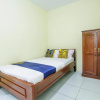 Отель OYO Life 91606 Nadin Guest House Syariah, фото 4