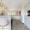 Отель Inviting 5-bed House With Fishing Lake in Devizes, фото 7