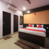 Отель OYO 28636 Roopam Places, фото 13