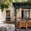 Отель Cottesloe Beach Villa With Large Courtyard Sleeps 4, фото 14