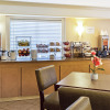 Отель La Quinta Inn by Wyndham College Station, фото 26
