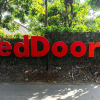 Отель RedDoorz Premium @ Lido Sukabumi, фото 1