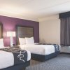 Отель La Quinta Inn & Suites by Wyndham Atlanta Perimeter Medical в Сэнди-Спрингсе