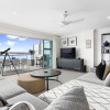 Отель Light and spacious w incredible harbour views, фото 3