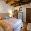 Отель Deseo de Santa Fe, 2 Bedrooms, Patio, WiFi, Sleeps 4, фото 2