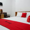 Отель RedDoorz near Teleng Ria Beach, фото 6