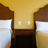 Отель Estancia Inn, фото 3