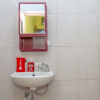 Отель RedDoorz Syariah @ Puri Kalijaga Street, фото 4