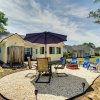 Отель Oak Island Hideaway Hut ~ 1 Mi to Long Beach!, фото 16