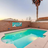 Отель Sunny Heated Pool Retreat near Las Vegas, 1- story, 3 Bedrooms, fully equipped island kitchen, фото 1