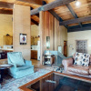 Отель Mammoth West 124 Spacious Condo great for large group, Walk to Canyon by RedAwning, фото 12