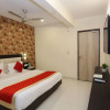 Отель OYO 4429 Vee Suites, фото 2