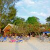 Отель Firefly Beach Cottages and Suites, фото 2