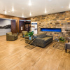 Отель Cobblestone Inn & Suites - Fairfield Bay, фото 21