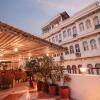 Отель Hotal Devraj Niwas on Lake Pichola Udaipur в Удаипуре