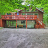 Отель Poconos Cabin < 11 Mi to Tobyhanna State Park!, фото 1