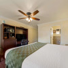 Отель Clarion Collection Carmel Oaks Inn, фото 7